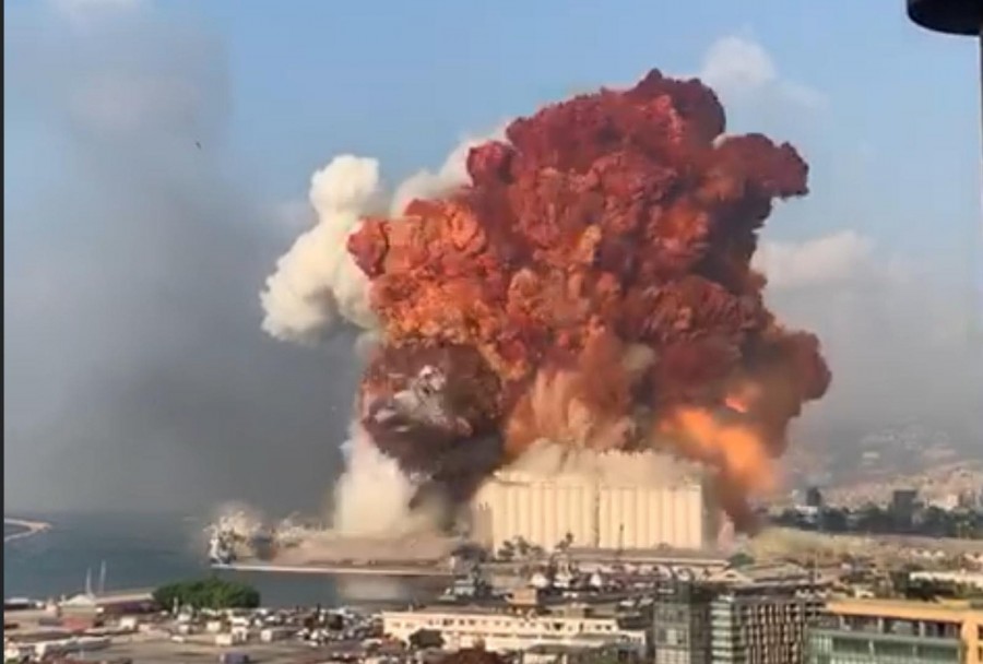 شاهد: انفجار ضخم يهز العاصمة اللبنانية بيروت